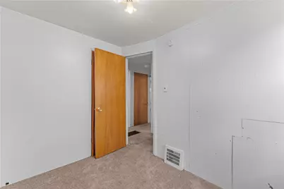 237 Collins Dr, Pittsburgh, PA 15235 - Photo 15