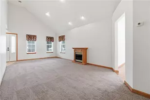 135 Lake Front Dr, Allegheny Township, PA 15940 - Photo 9