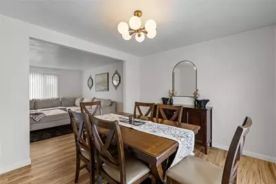 427 Stoneybrook Dr, Elizabeth Twp/Boro, PA 15037 - Photo 13