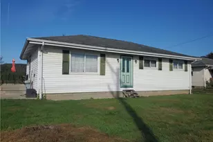 113 Sunset St, Manor Township, PA 16226 - Photo 1