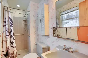 556 Sangree Rd, Ross Twp, PA 15237 - Photo 17