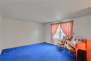 556 Sangree Rd, Ross Twp, PA 15237 - Photo 5