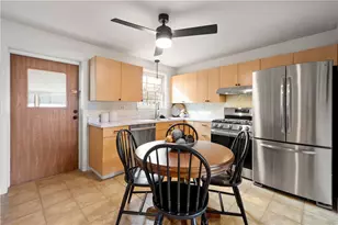 1258 Gallupe Dr, Pittsburgh, PA 15226 - Photo 5