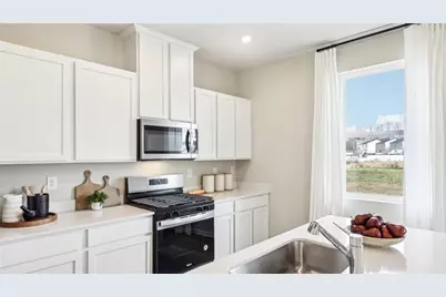 306 Saint Michael Way, Findlay Township, PA 15126 - Photo 5