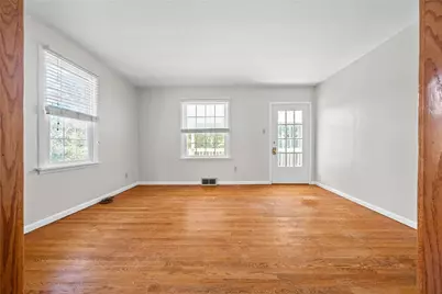 482 Cole Rd, Wayne Township, PA 16101 - Photo 5