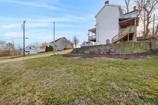 300 Western Ave, Oakdale, PA 15071 - Photo 13