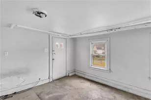 312 Lafferty St, Jeannette, PA 15644 - Photo 17