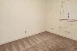 504 Beechwood Ave, Farrell, PA 16121 - Photo 15