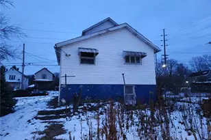 504 Beechwood Ave, Farrell, PA 16121 - Photo 27