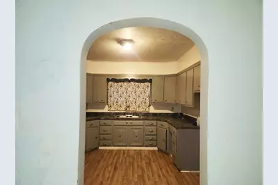 504 Beechwood Ave, Farrell, PA 16121 - Photo 3