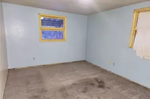 504 Beechwood Ave, Farrell, PA 16121 - Photo 11