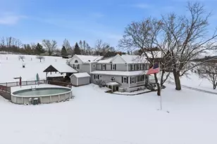 2976 Henderson Rd, Mount Pleasant, PA 15301 - Photo 3