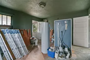 807 Toman Ave, Clairton, PA 15025 - Photo 7