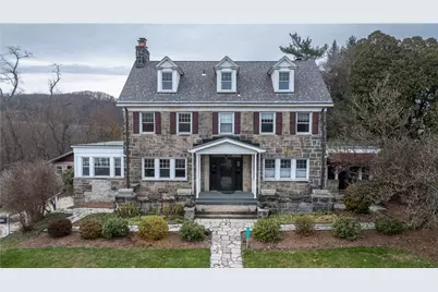 343 E 11th Ave, Tarentum, PA 15084 - Photo 1