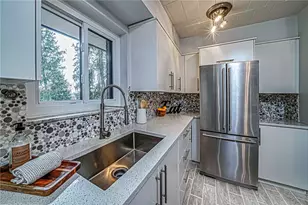 124 Forest Green Dr, Moon/Crescent Twp, PA 15108 - Photo 3