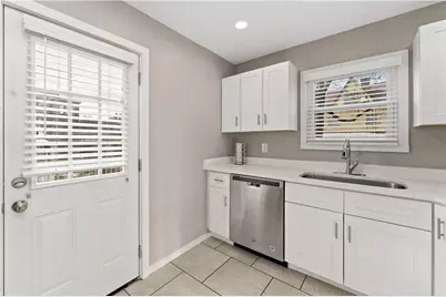 816 Boggs Ave, Pittsburgh, PA 15211 - Photo 13