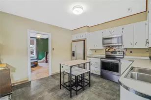 560 Lake Lynn Rd, Springhill Township, PA 15451 - Photo 9