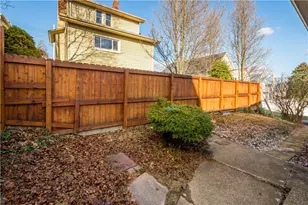 912 Hillsboro St, Pittsburgh, PA 15204 - Photo 3