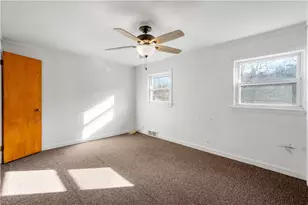 912 Hillsboro St, Pittsburgh, PA 15204 - Photo 11