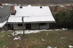 811 Prospect Ave, Charleroi Boro, PA 15022 - Photo 3