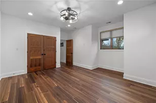 10485 Grubbs Rd, Pittsburgh, PA 15090 - Photo 35