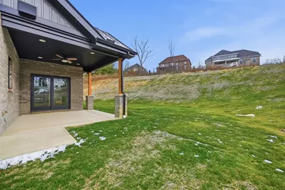 1065 Skyline Dr, Cecil, PA 15317 - Photo 41