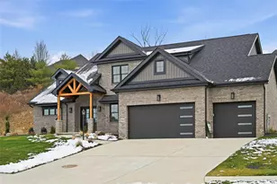 1065 Skyline Dr, Cecil, PA 15317 - Photo 3