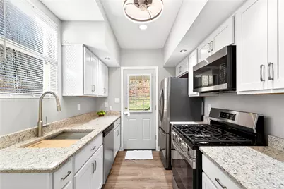 920 Wilton Way, Pittsburgh, PA 15220 - Photo 13