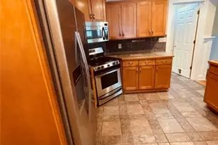 211 Fairmont St, McDonald, PA 15057 - Photo 7