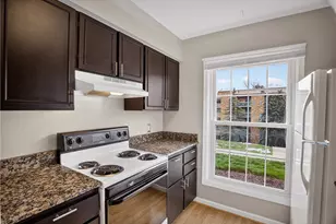 384 Newburn Dr, Scott Township, PA 15216 - Photo 15