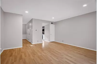 384 Newburn Dr, Scott Township, PA 15216 - Photo 11