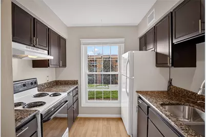 384 Newburn Dr, Scott Township, PA 15216 - Photo 17