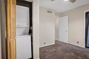 384 Newburn Dr, Scott Township, PA 15216 - Photo 25