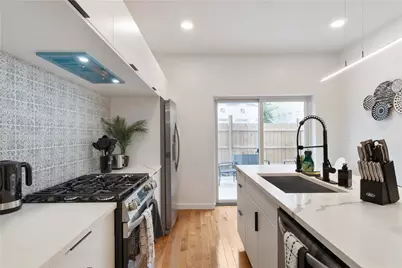 1240 Butterfield Way, Pittsburgh, PA 15212 - Photo 9