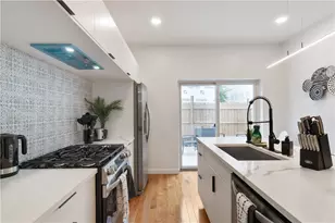 1240 Butterfield Wy, Pittsburgh, PA 15212 - Photo 9