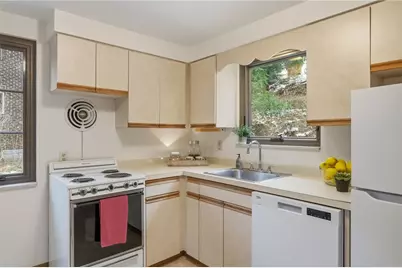 408 Burlington Rd, Pittsburgh, PA 15221 - Photo 13