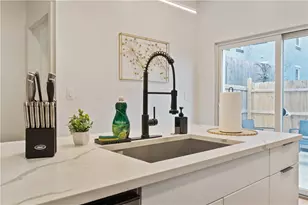 1238 Butterfield Wy, Pittsburgh, PA 15212 - Photo 11