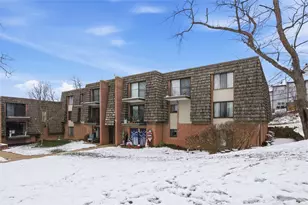 511 Forest Green Dr, Moon/Crescent Twp, PA 15108 - Photo 3