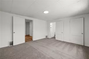 62 Maytide St, Pittsburgh, PA 15227 - Photo 9