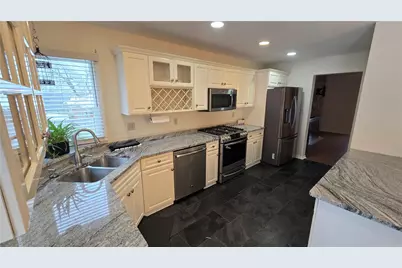 243 Augusta St, Pittsburgh, PA 15211 - Photo 3