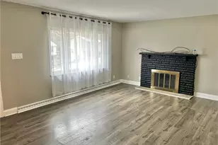 1727 Ridgewood Dr, North Franklin Township, PA 15301 - Photo 9