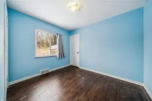 1309 Penhurst Dr, Elizabeth Twp/Boro, PA 15135 - Photo 9