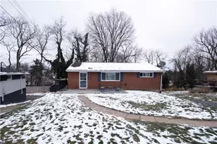 4660 Prescot Dr, Bethel Park, PA 15102 - Photo 3