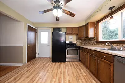 4660 Prescot Dr, Bethel Park, PA 15102 - Photo 9