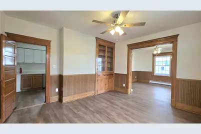 422 Beaver St, Wampum, PA 16157 - Photo 9