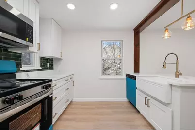 3953 Dowling, Wilkins Township, PA 15221 - Photo 9