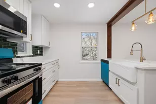 3953 Dowling, Wilkins Township, PA 15221 - Photo 9