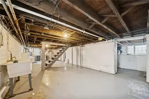 139 N Diamond St, Mt Pleasant Boro, PA 15666 - Photo 27