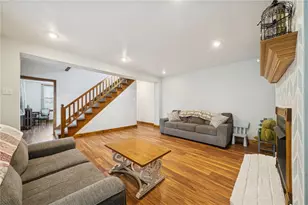 139 N Diamond St, Mt Pleasant Boro, PA 15666 - Photo 9