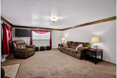 1011 Franklin St, Penn Twp, PA 15636 - Photo 7